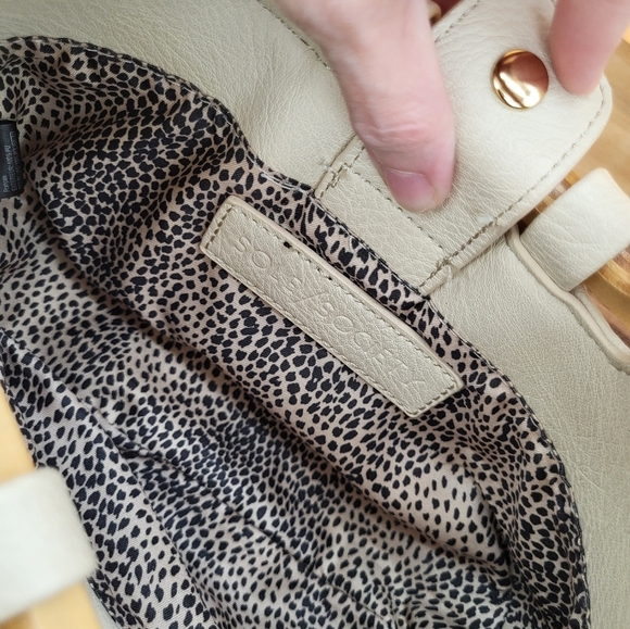 Sole Society Cream Handbag with Wooden Handles a Detachable & Adjustable Strap - Picture 7 of 8